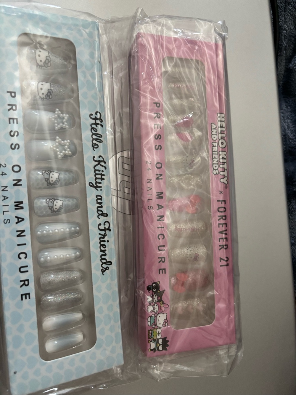 🩷🤍 Hello Kitty Press On Nails - Bundle of Pink and Blue - Forever 21 Exclusive - Picture 5 of 8